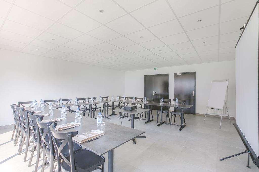 Brit Hotel Reims La Neuvillette Facilidades foto